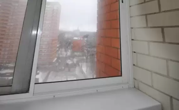 Остекление балкона лодочка холодными окнами